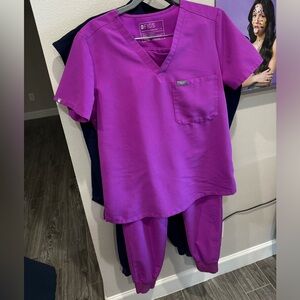 Figs SMALL Catarina scrub top with SMALL PETITE high waist jogger